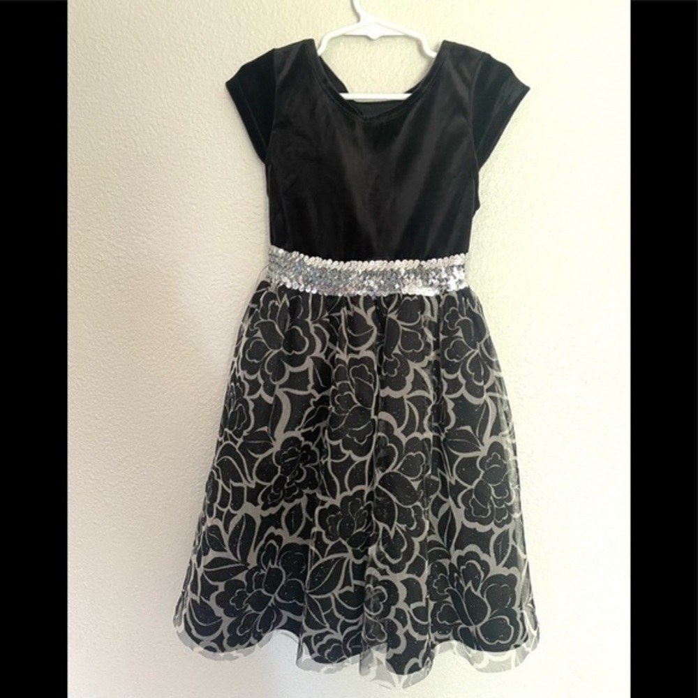 HOLIDAY EDITIONS girls black sparkly sequin holiday party dress size small 6/6X